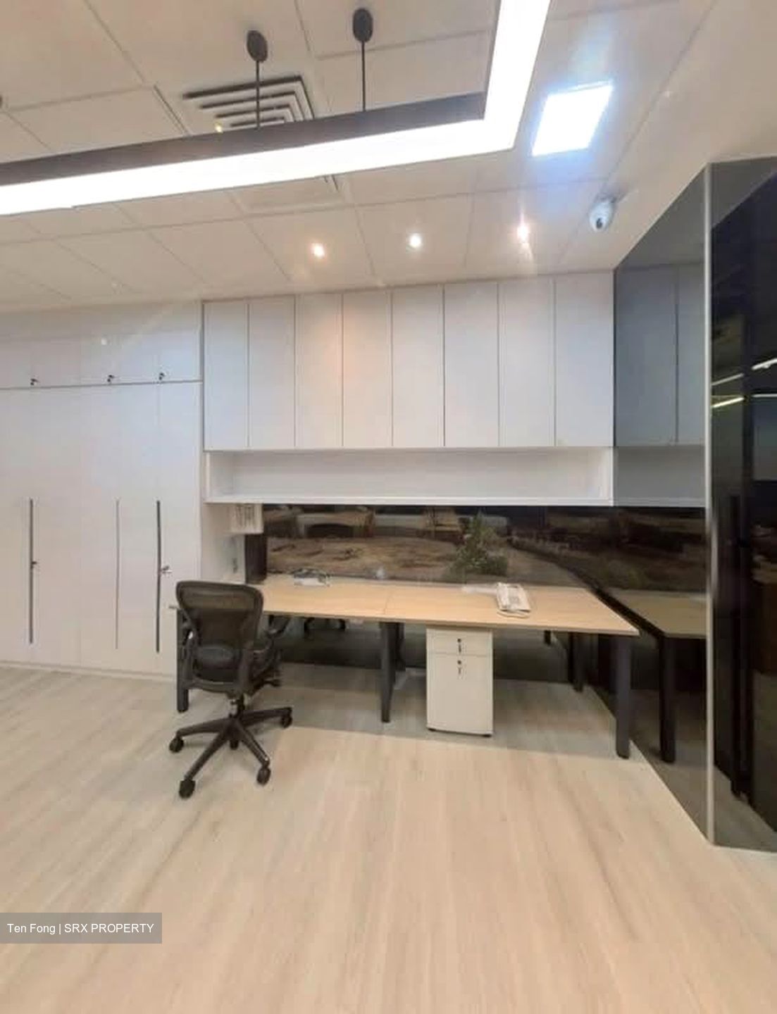 Vision Exchange (D22), Office #566862671